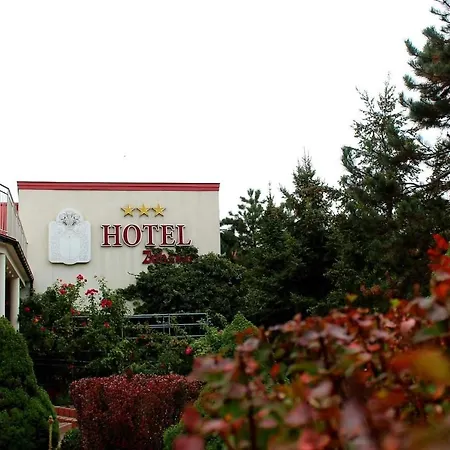 Hotel Zabawa 酒店 3*